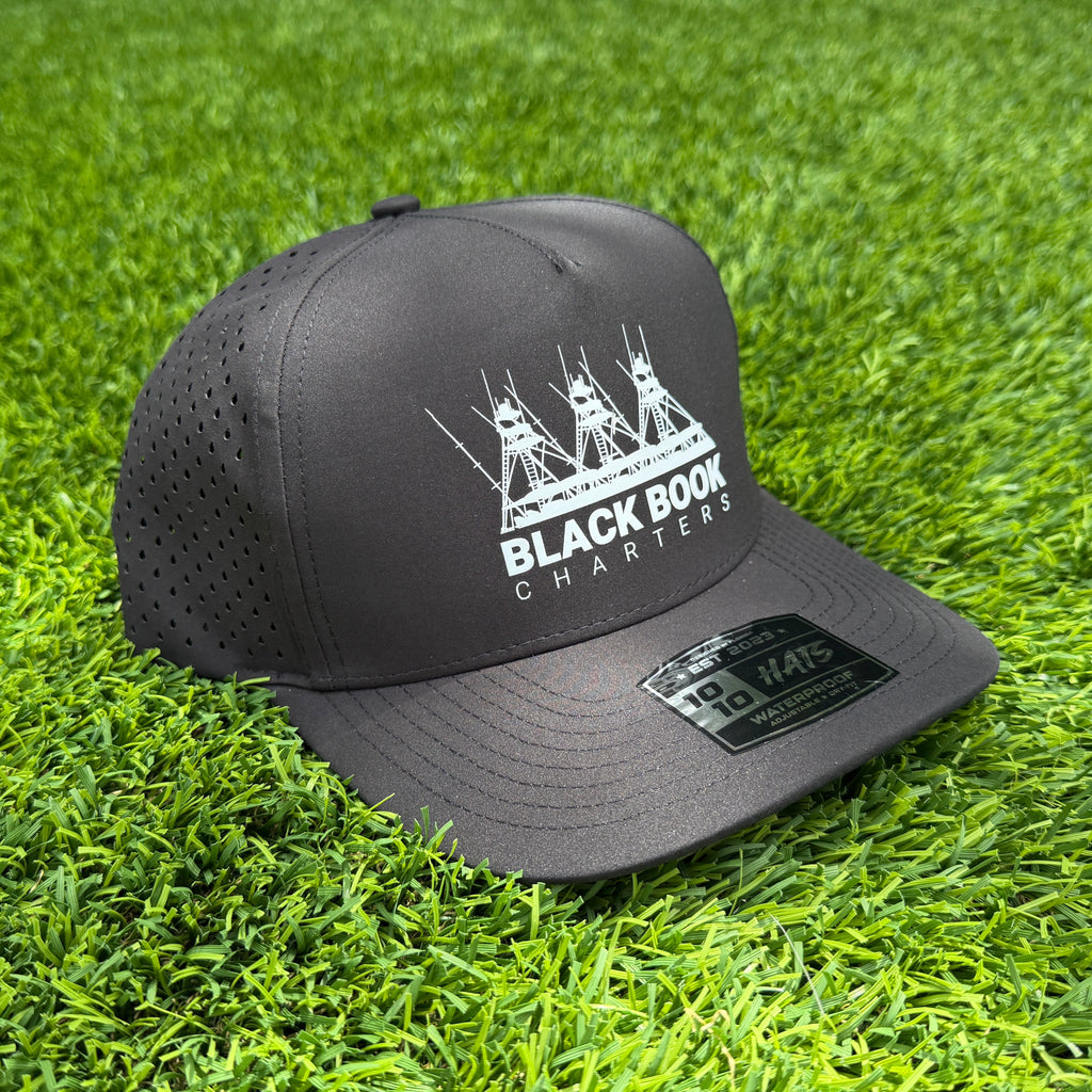 5 Panel Hat in Black