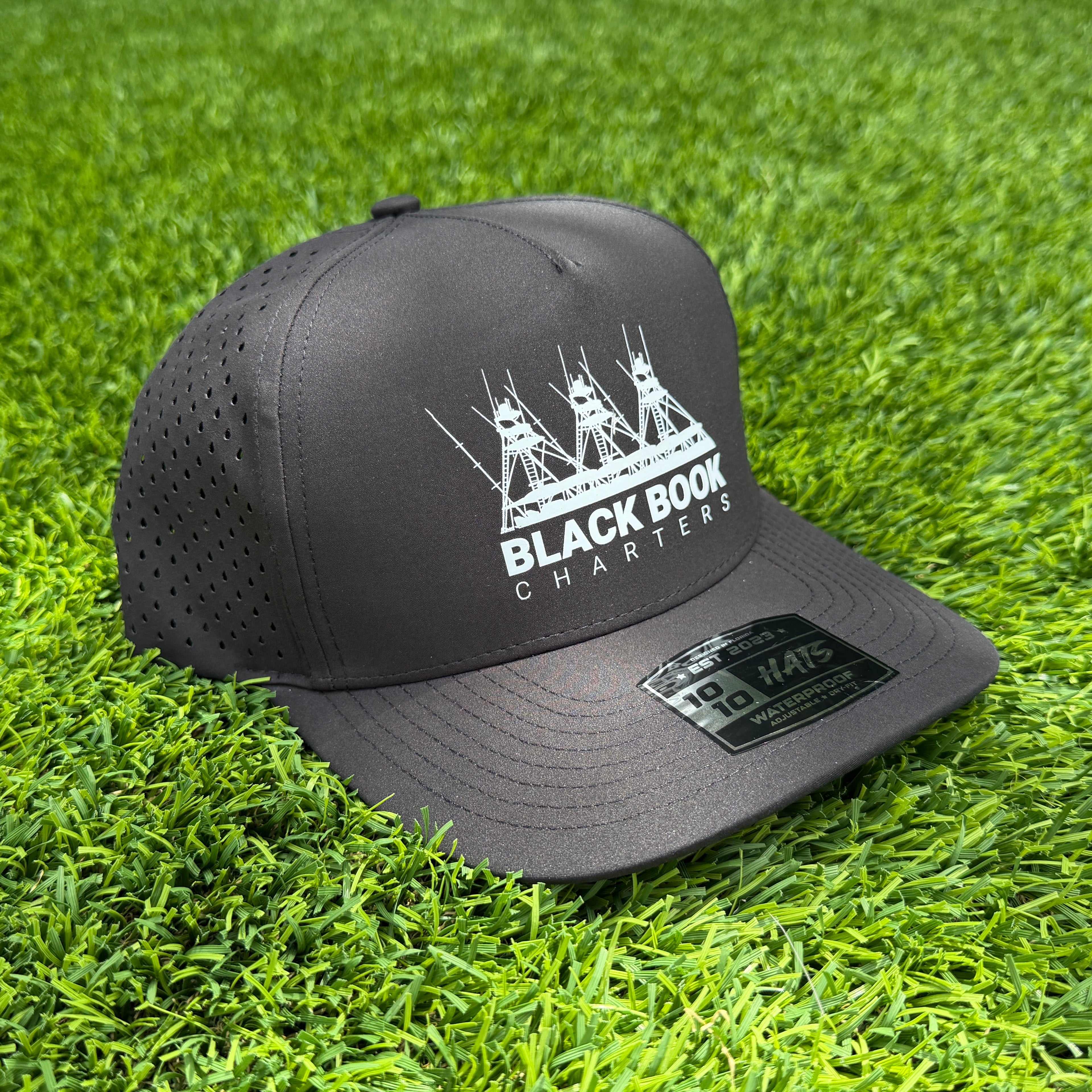 5 Panel Hat in Black